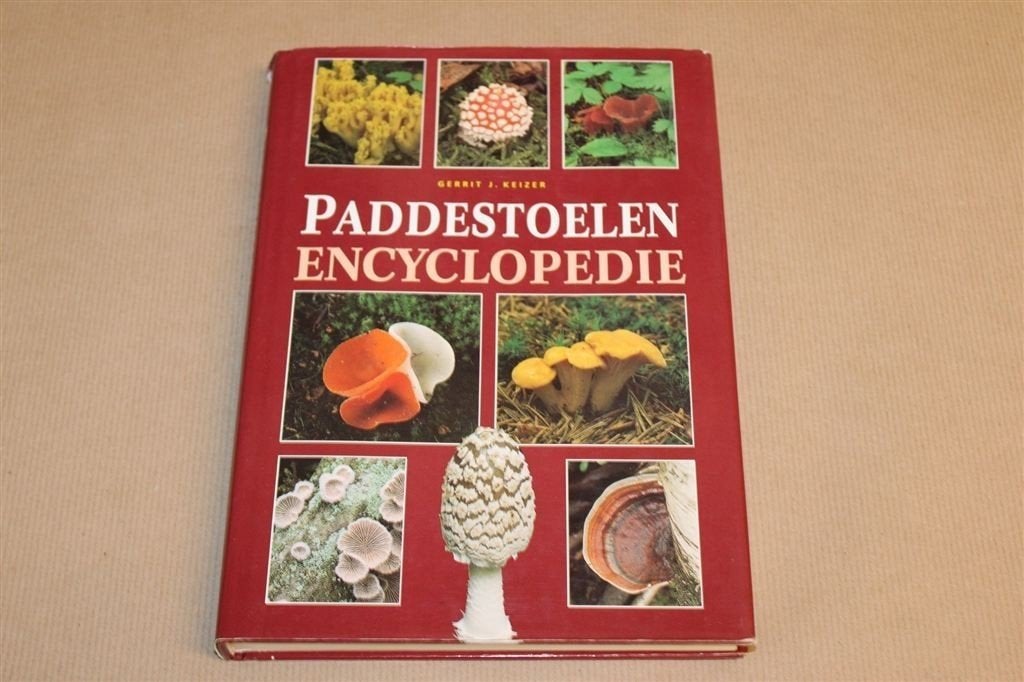 Paddenstoelen Encyclopedie — Naslagwerk met Honderden Foto\', Boeken, Ophalen of Verzenden, Gelezen
