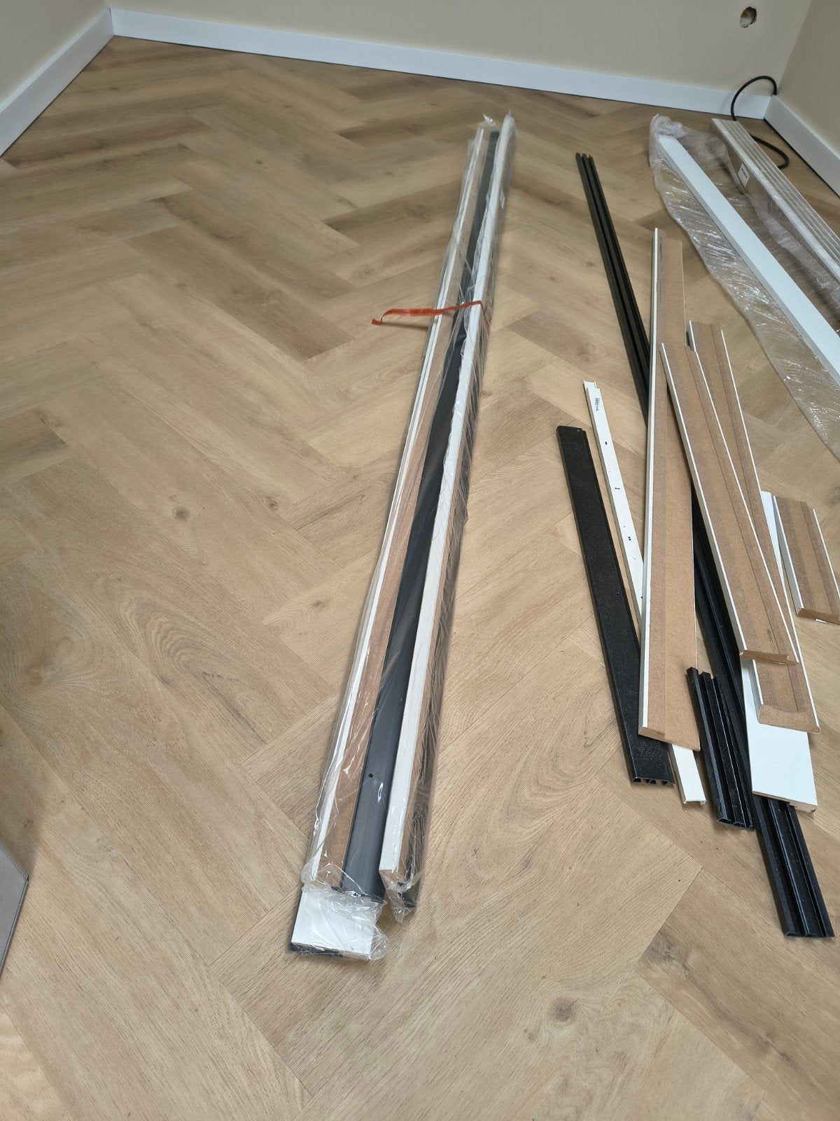 10x Stijlplint Blok Witfolie MDF 18x80x2400mm (3x kabelgoot), Doe-het-zelf en Verbouw, Ophalen, Nieuw, Mdf, 200 tot 250 cm
