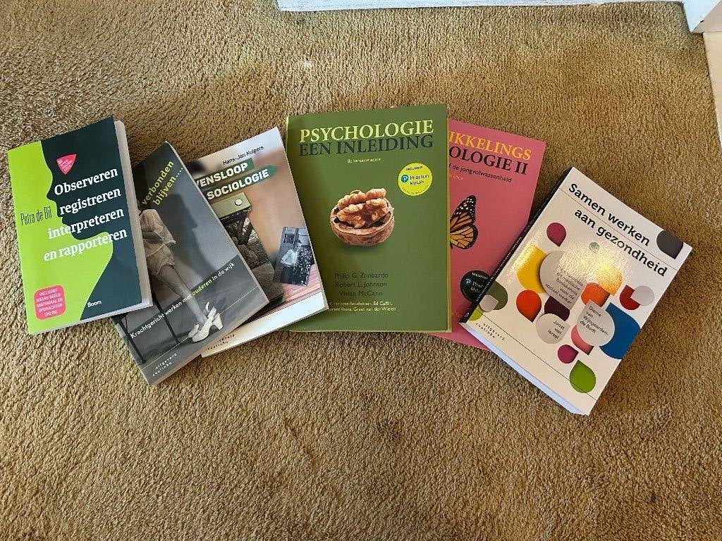 Studieboeken voor de opleiding Social Work hbo eerste jaar, Boeken, Ophalen of Verzenden, Zo goed als nieuw, Overige niveaus, Overige vakken