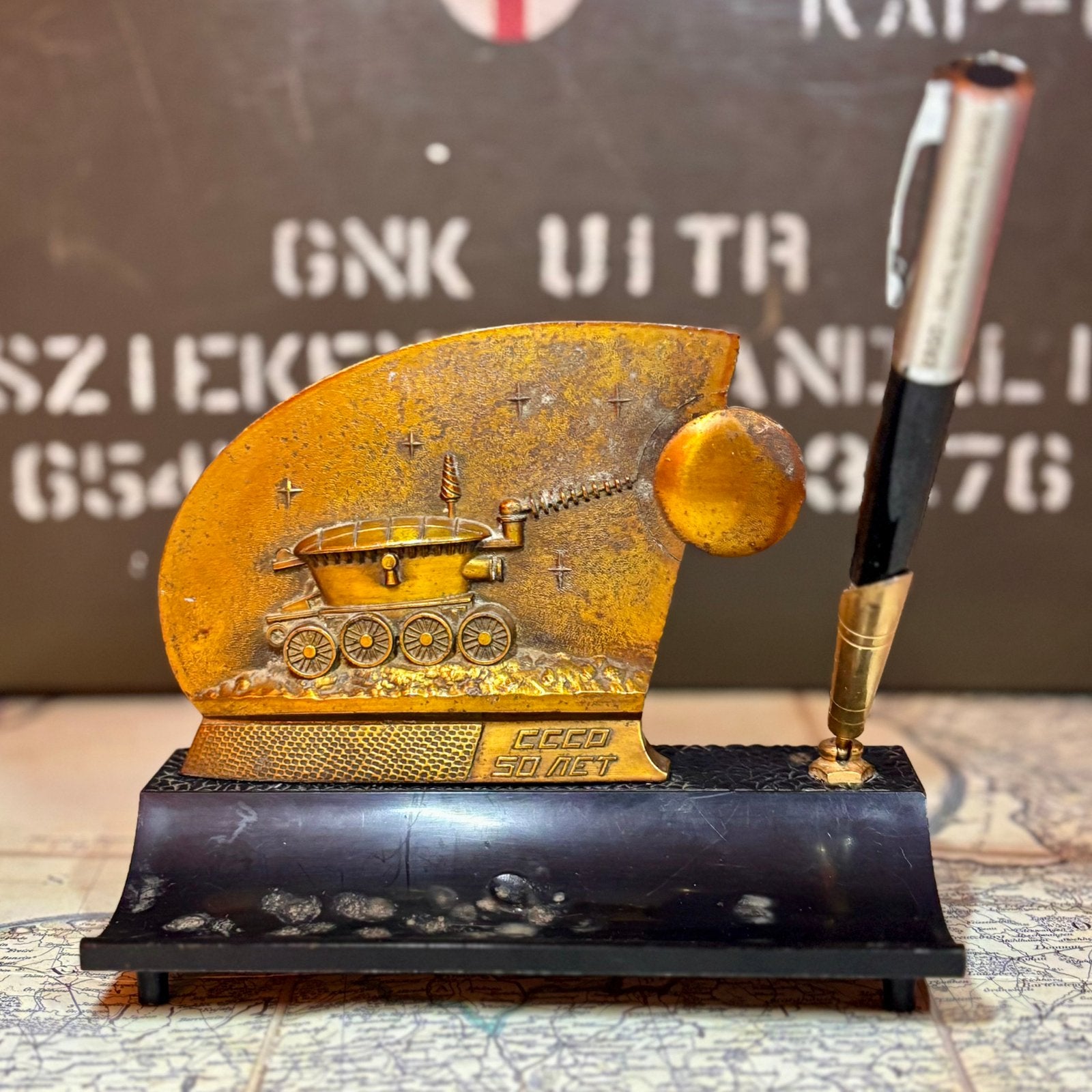 Lunokhod Bureau Pennenhouder – USSR Ruimtevaartprogramma, Antiek en Kunst, Curiosa en Brocante, Ophalen of Verzenden