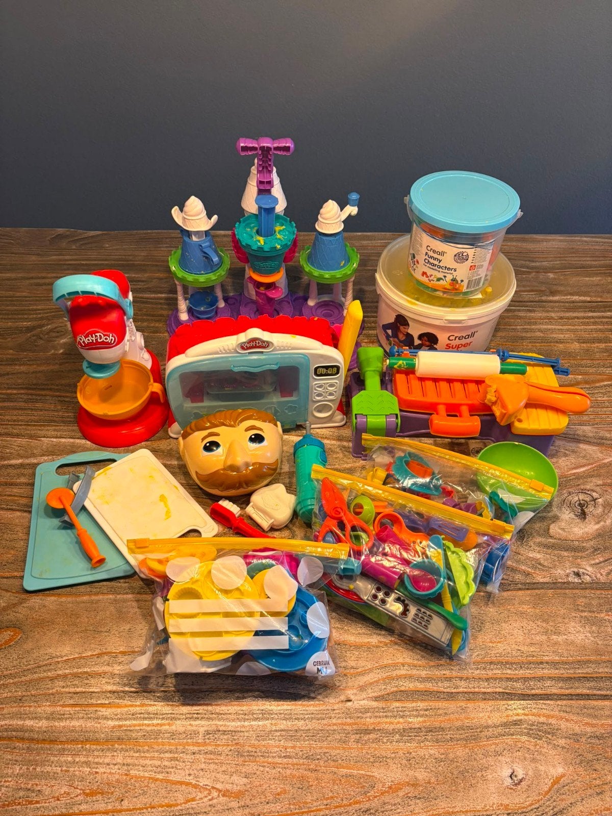 Grote set klei en kleispullen (Play-Doh en Creall), Ophalen of Verzenden, Gebruikt, Knutselen