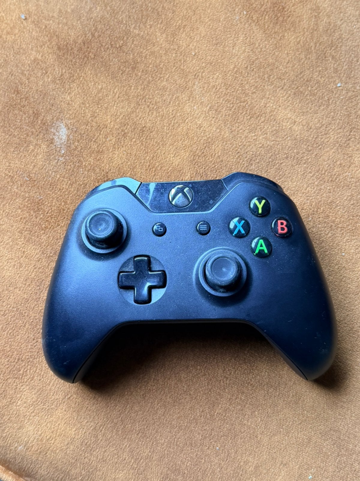 Xbox one met 11 spellen en 1 controller, Spelcomputers en Games, Spelcomputers | Xbox | Accessoires, Ophalen, Gebruikt, Controller