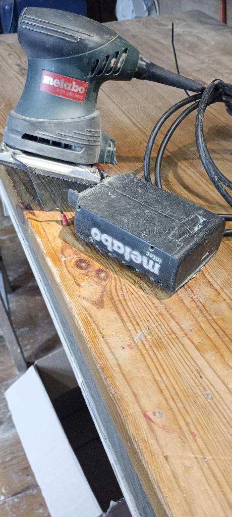 Schuurmachine Metabo, Doe-het-zelf en Verbouw, Gereedschap | Schuurmachines, Ophalen, Gebruikt, Minder dan 600 watt, Vlakschuurmachine