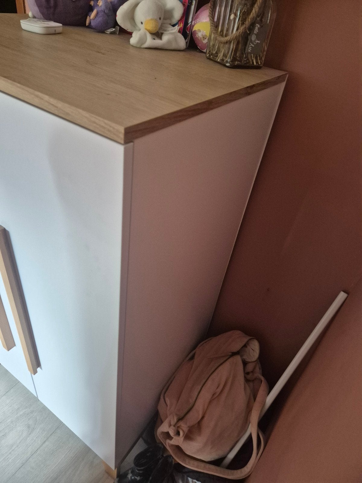 Mooie kledingkast voor de babykamer, Ophalen, Met deur(en), Modern, Scandinavisch, 100 tot 150 cm
