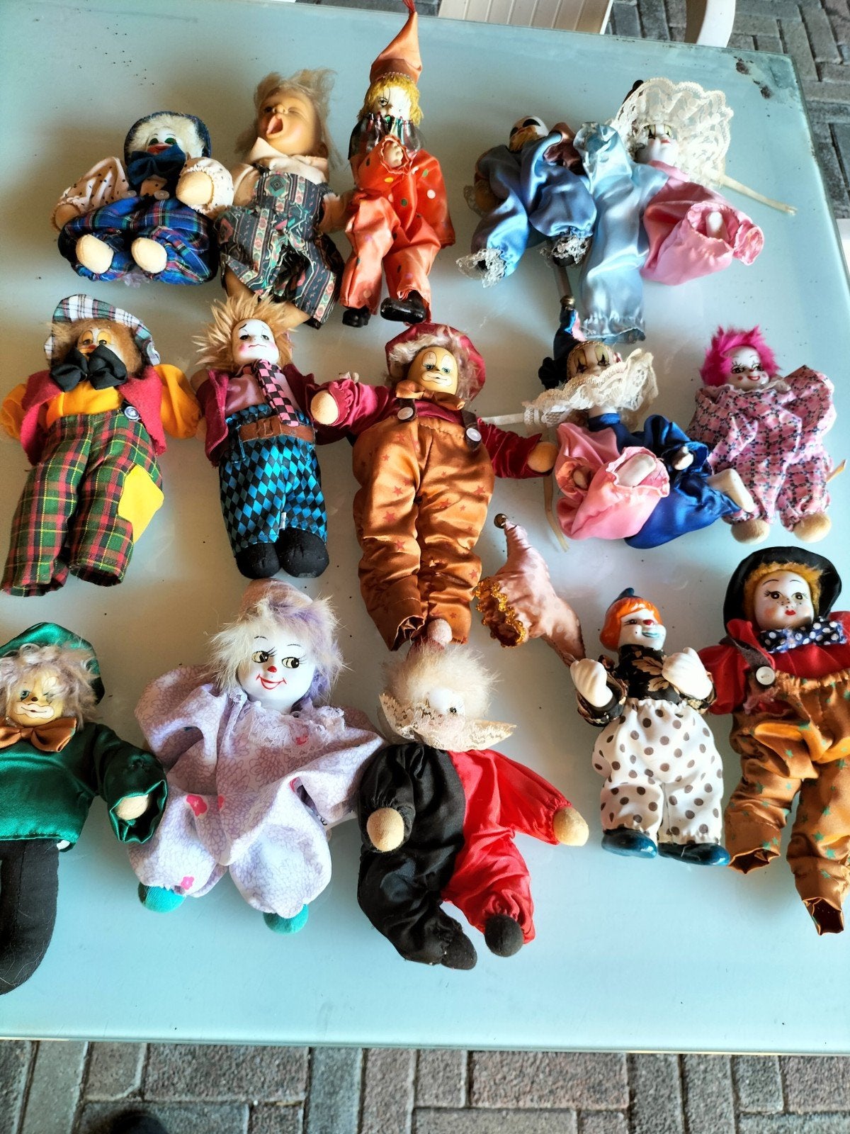 Kleine poppetjes, Ophalen