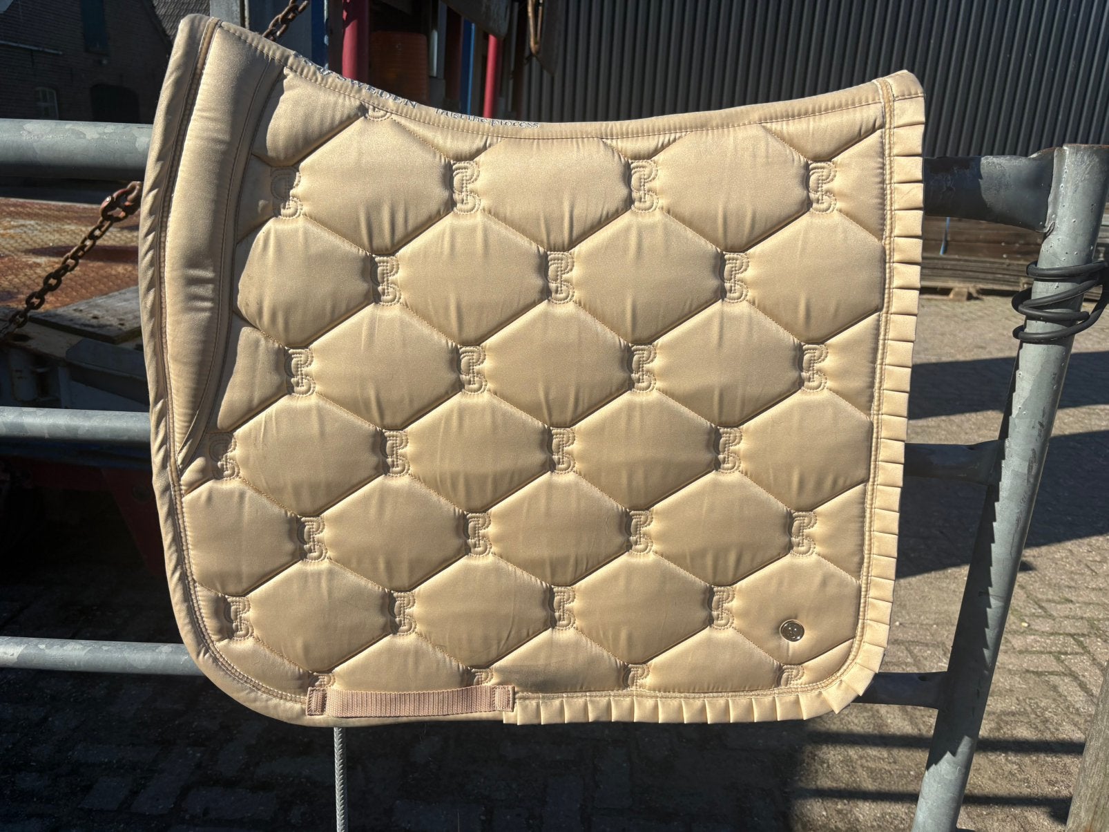 Ps of Sweden Saddle Pad Dressage Ruffle DR Sand, Ophalen of Verzenden, Gebruikt
