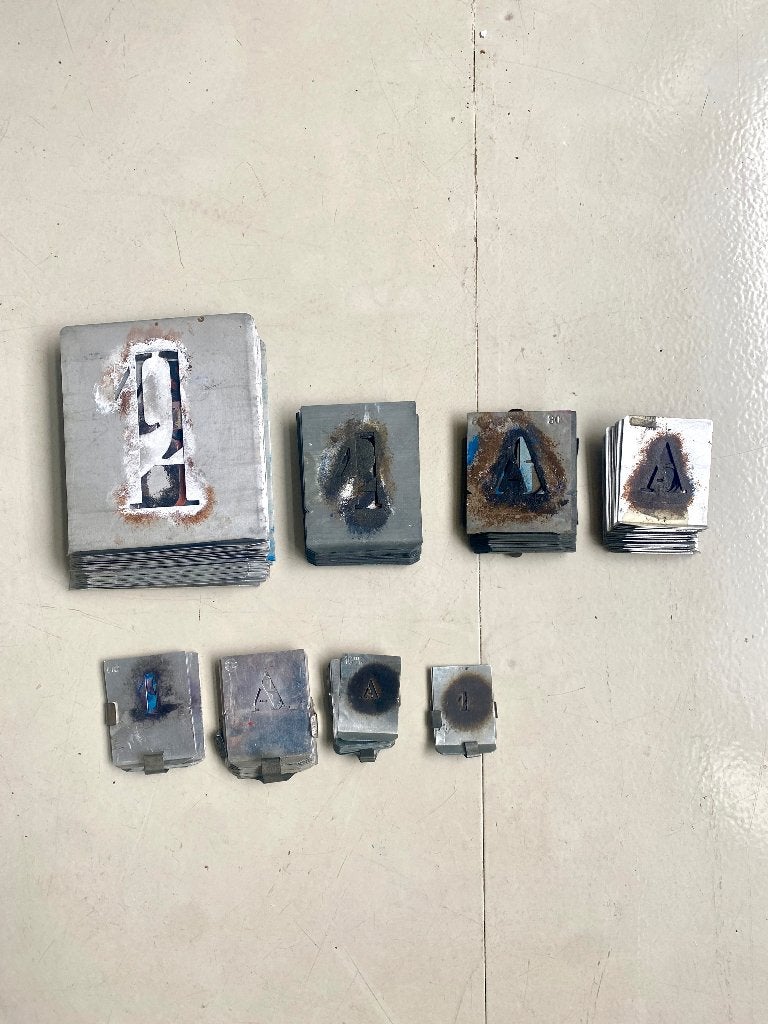 6 sets metalen letter- en cijfersjablonen, Ophalen of Verzenden, Gebruikt