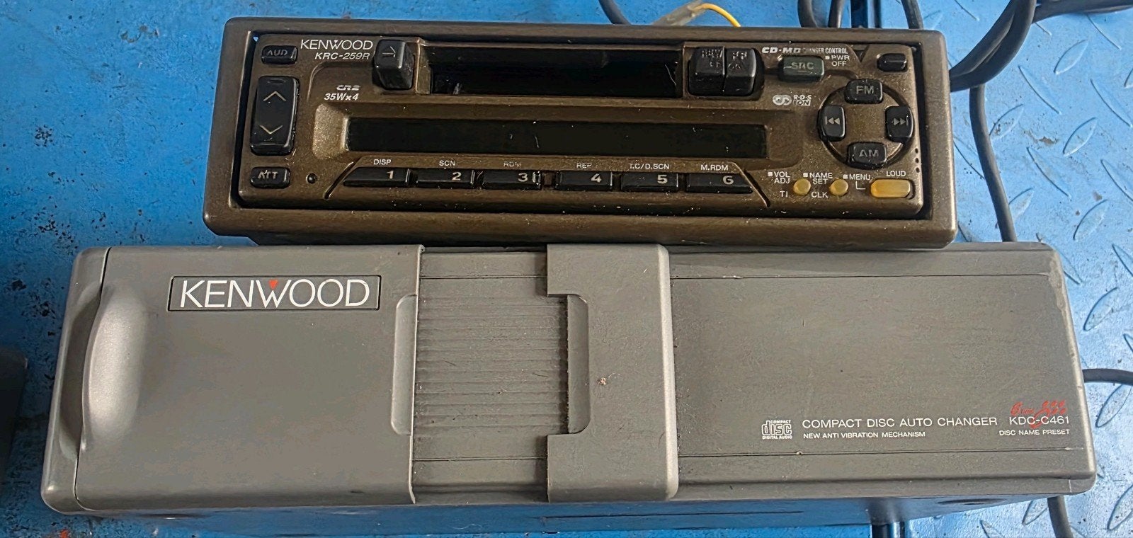 Kenwood KRC-259R Cassette Radio met KDC-C461 CD-wisselaar, Ophalen of Verzenden