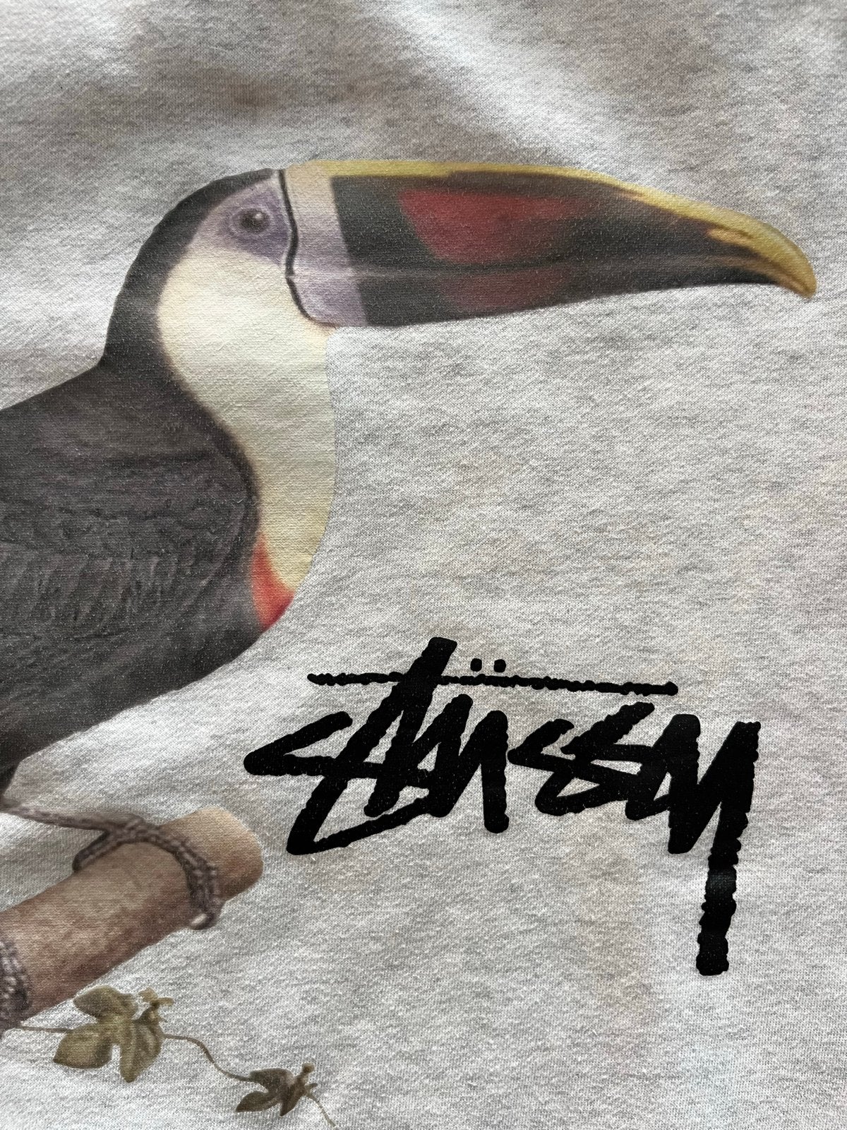 Stussy Toucan Crewneck Sweater - Maat L, Ophalen of Verzenden, Zo goed als nieuw, Maat 52/54 (L), Grijs