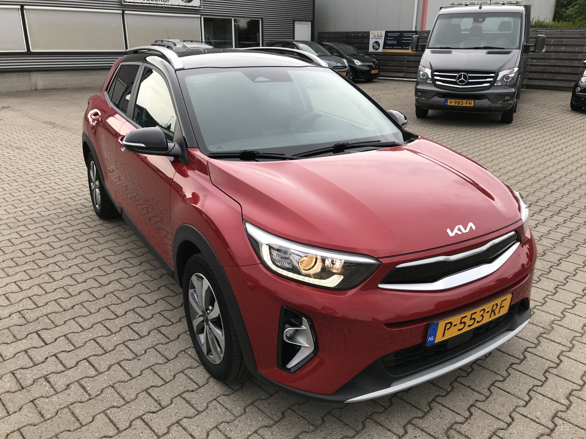 Kia Stonic 1.0 T-GDi MHEV DynamicPlusLine (bj 2022), Auto's, Voorwielaandrijving, Gebruikt, Euro 6, 49 €/maand