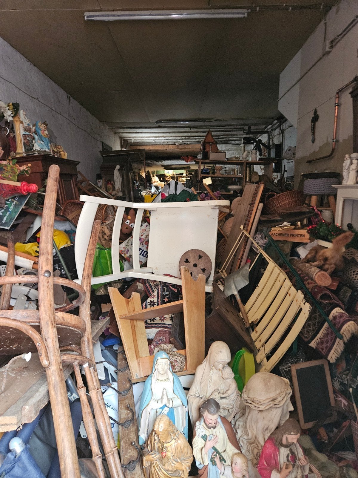 3 garage boxen vol antiek van alles  voor de handel, Diversen, Rommelmarktspullen, Ophalen of Verzenden