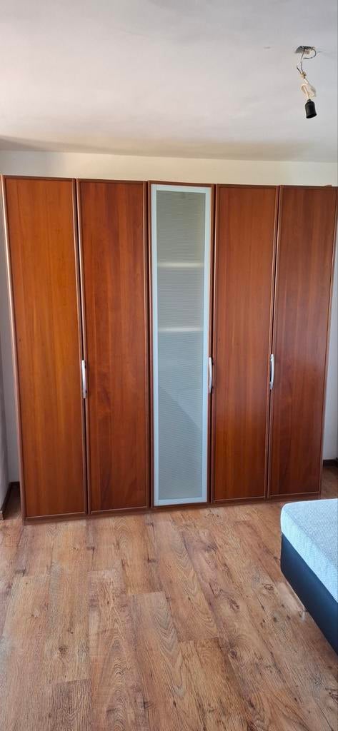 Ruime kledingkast met hang- en legruimte, Huis en Inrichting, Ophalen, Met deur(en), 200 cm of meer, Zo goed als nieuw