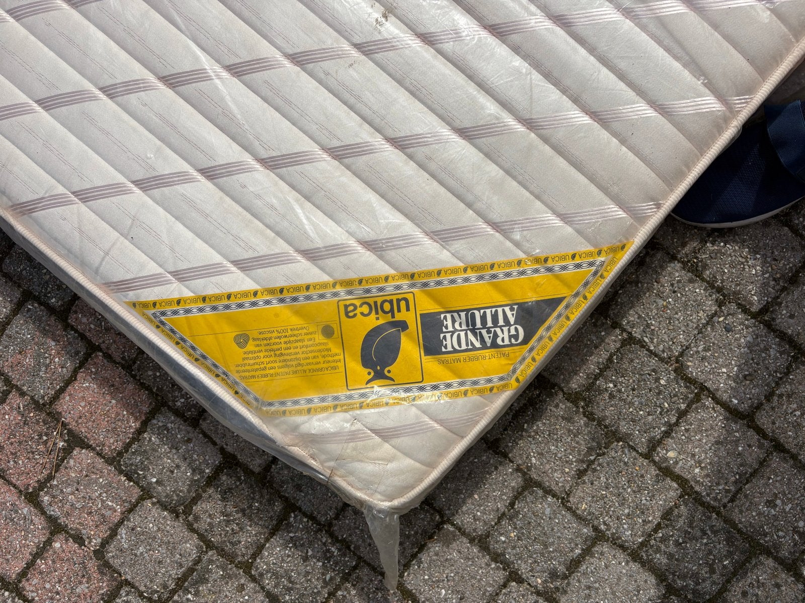 Eenpersoonsmatras Ubica Grande Allure 90x200 cm, Gebruikt, 90 cm, Eenpersoons, Ophalen of Verzenden