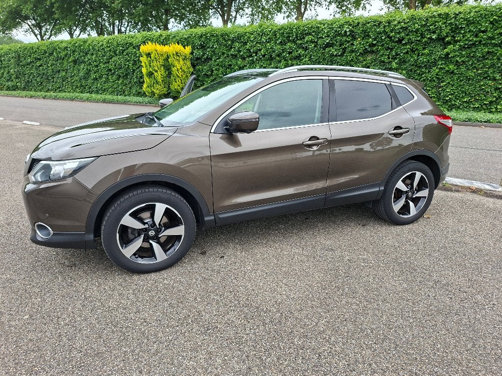 Nissan Qashqai 1.2, APK tot 2027, gereviseerde motor, Auto's, Voorwielaandrijving, 4 cilinders, Bruin, Origineel Nederlands