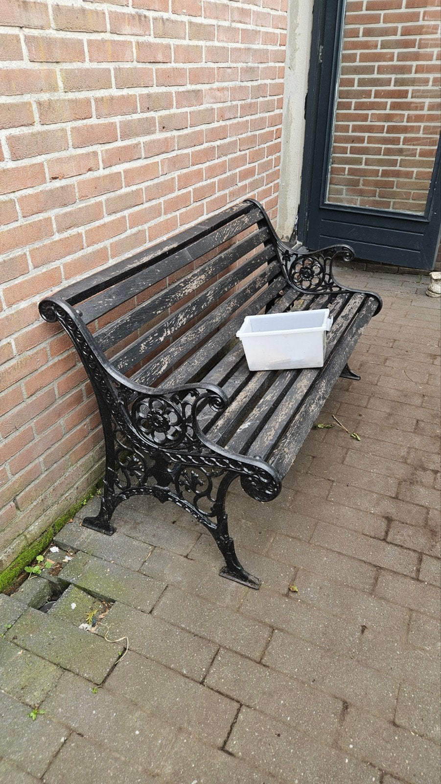 Vintage tuinbank met gietijzeren frame, Tuin en Terras, Ophalen of Verzenden, Gebruikt, Hout