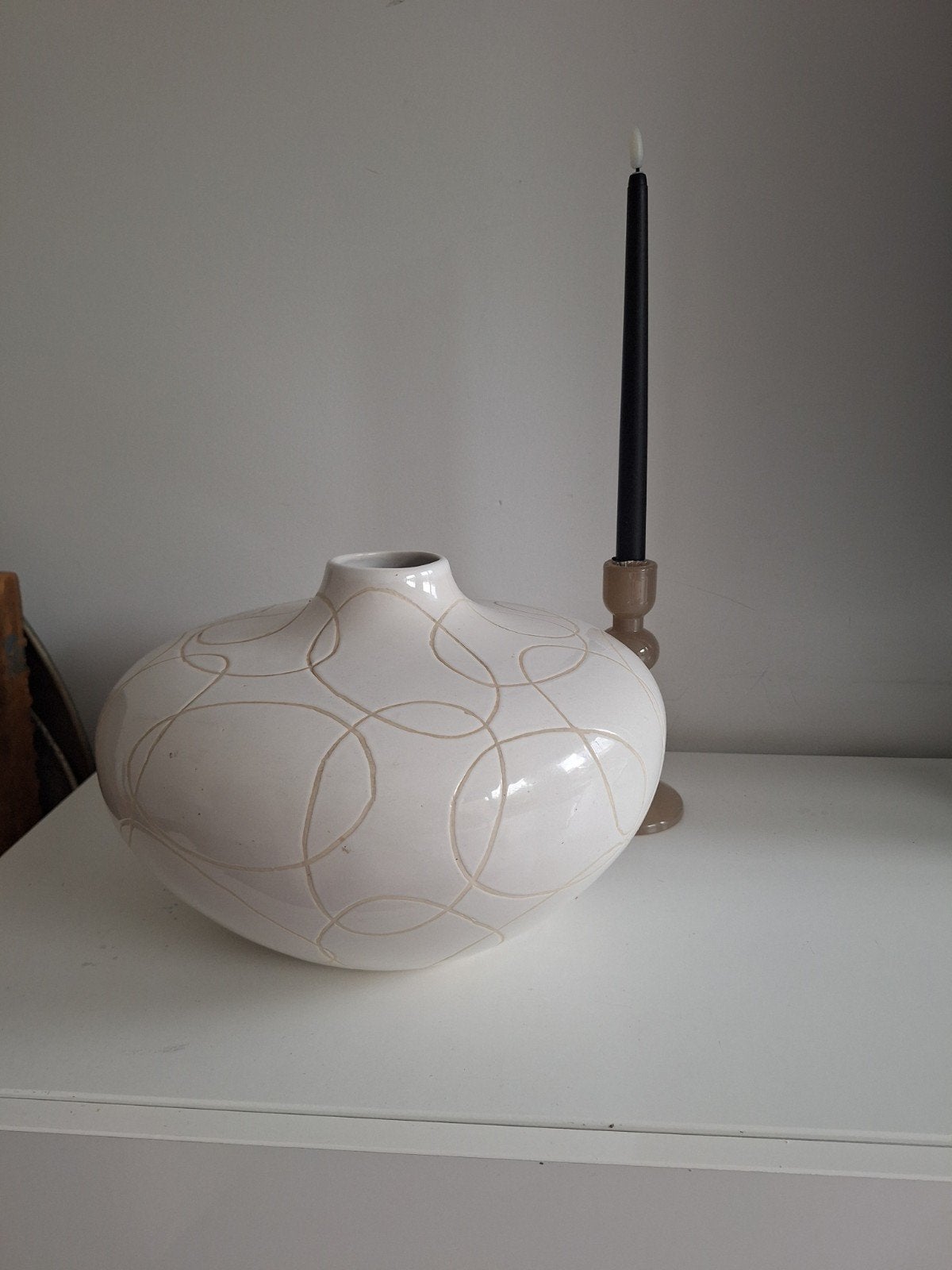 Vaas, wit met cirkels in creme, Ophalen