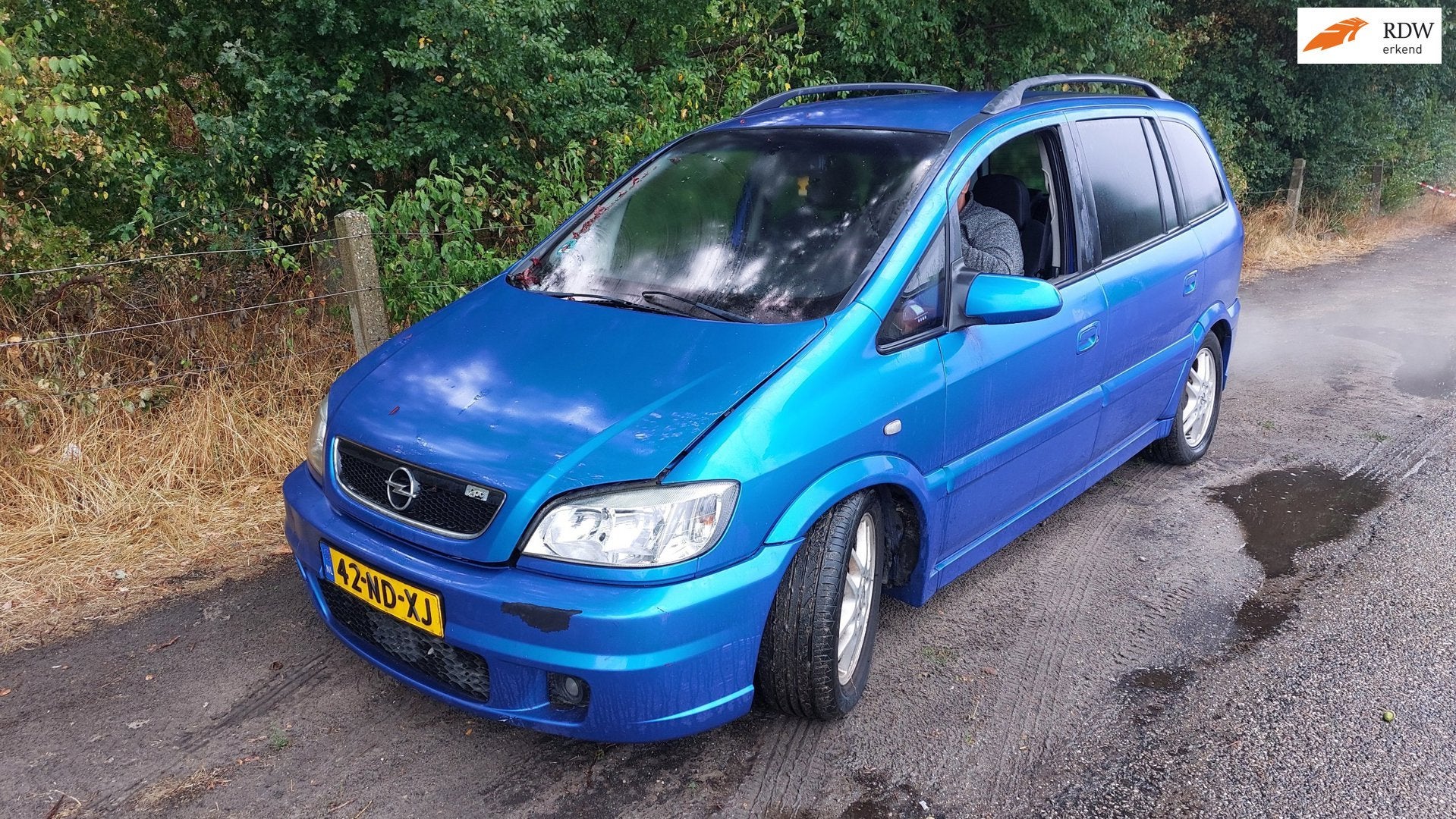 Opel Zafira 2.0-16V OPC, Voorwielaandrijving, 1998 cc, Blauw, 7 stoelen