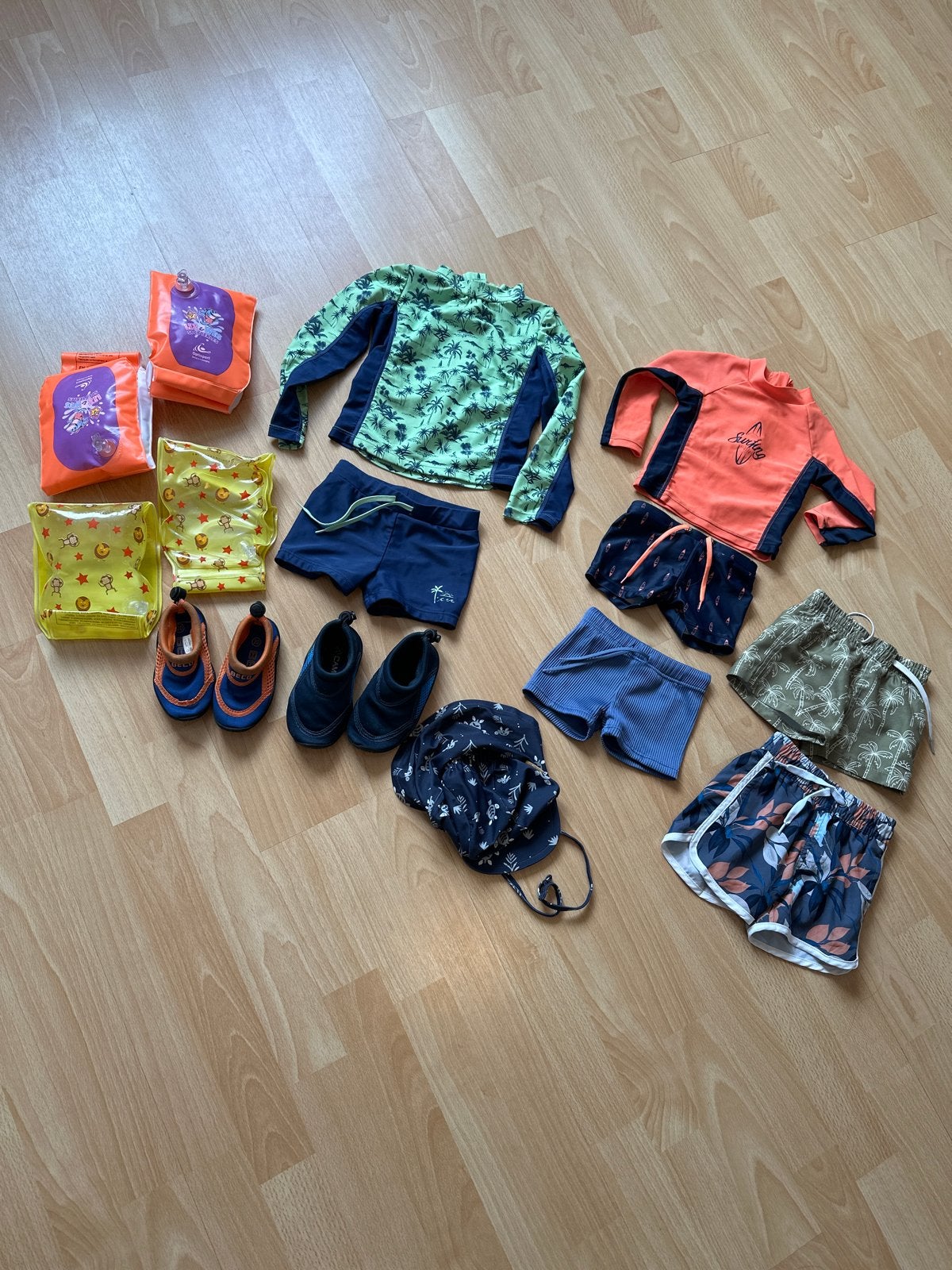 Dirkje UV shirt en zwembroek 86/92 en 62/68 en zwemschoenen, Ophalen of Verzenden, Jongetje