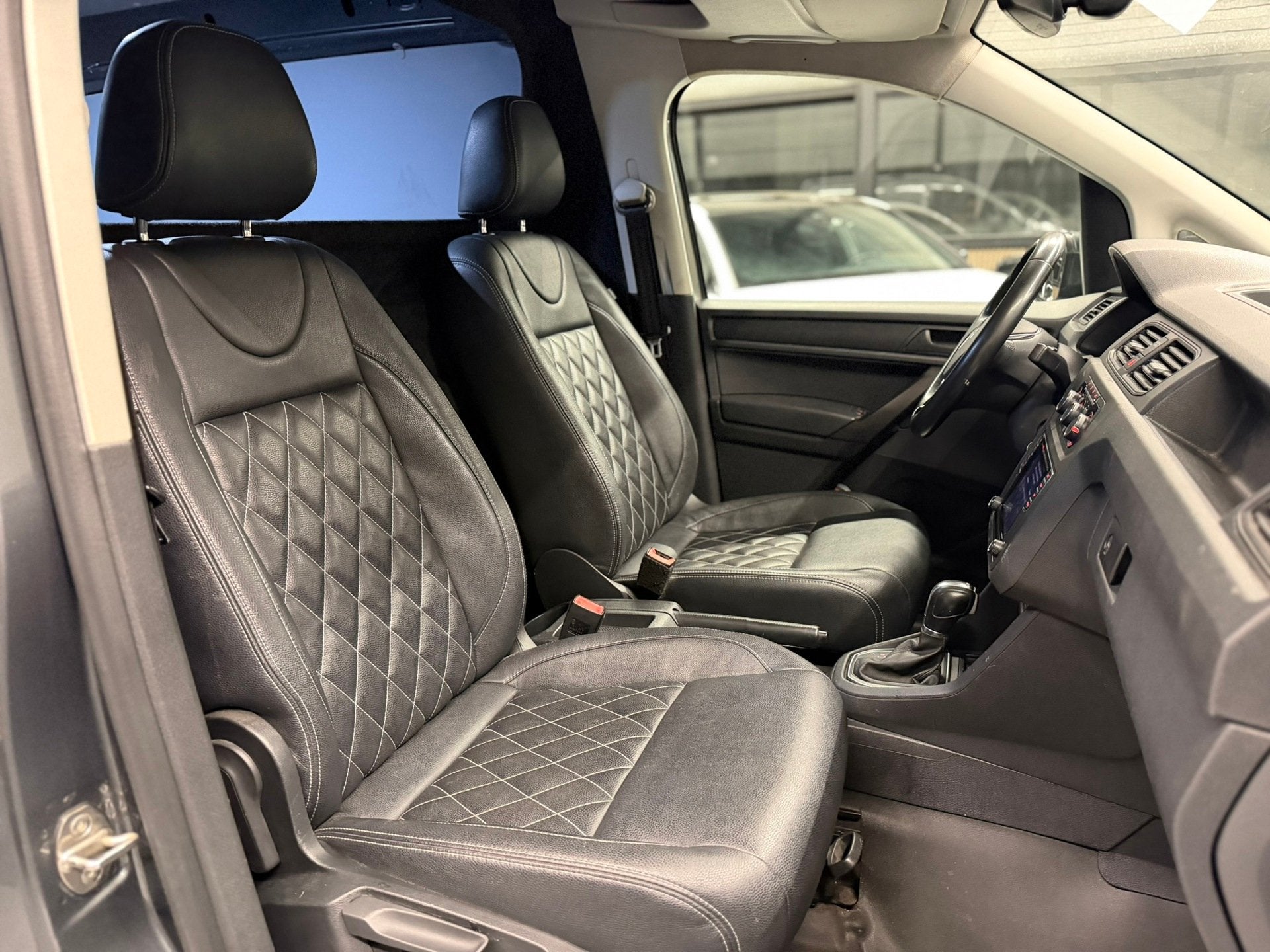 Foto 16 van Volkswagen Caddy 2.0 TDI L1H1 BMT Exclusive Edition DSG l Le