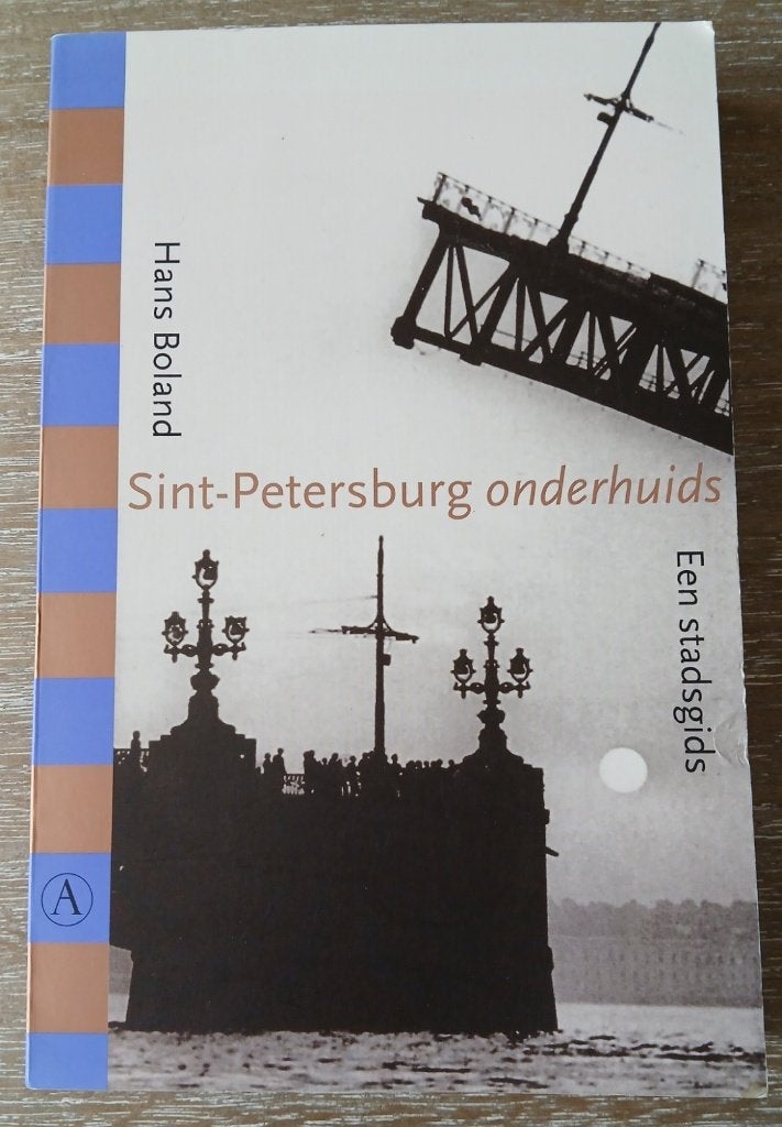 Sint Petersburg Onderhuids een stadsgids, Overige merken, Ophalen of Verzenden, Zo goed als nieuw, Reisgids of -boek
