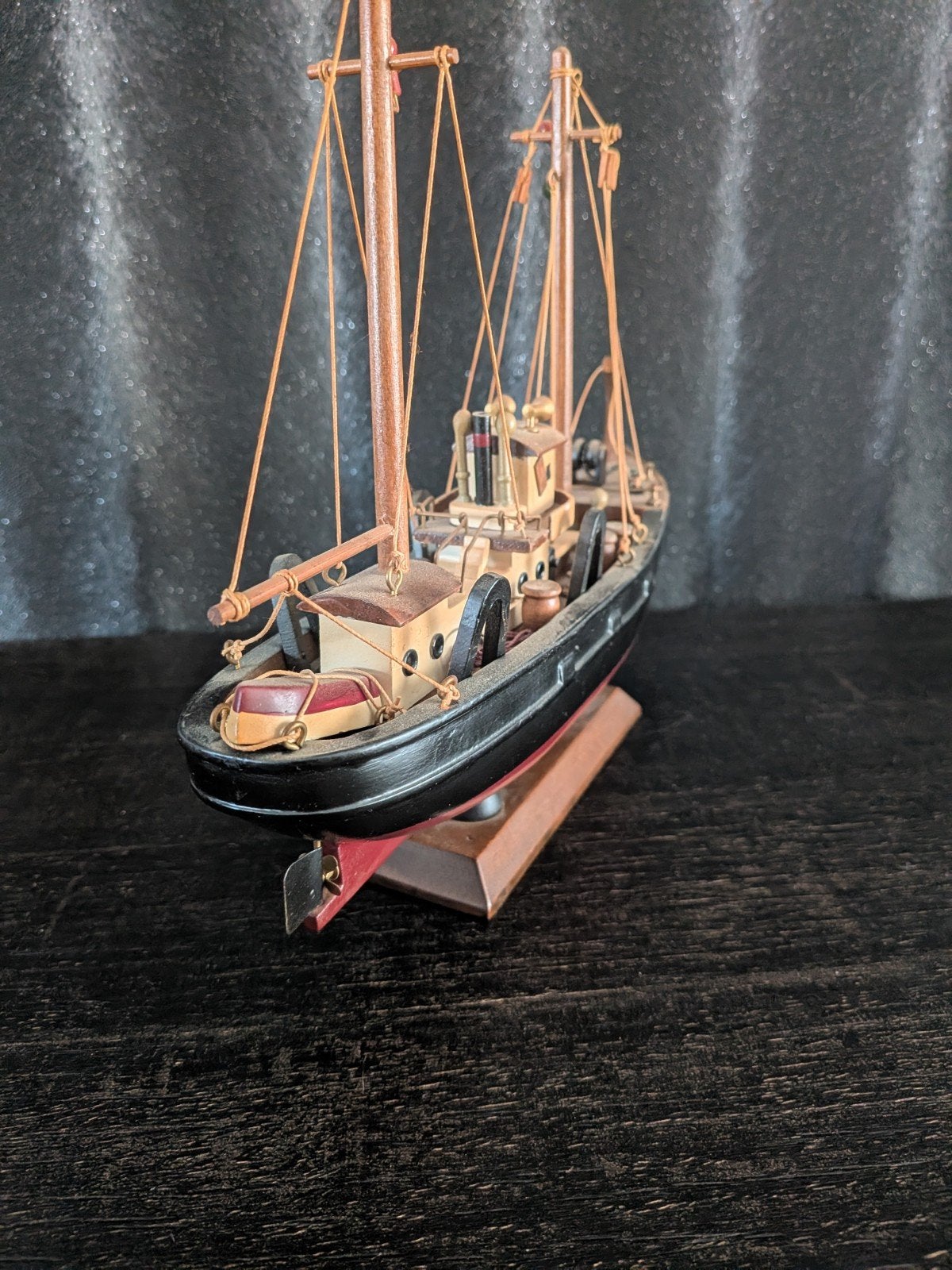 schaal model boot chalutier Urk, Ophalen of Verzenden, Gebruikt
