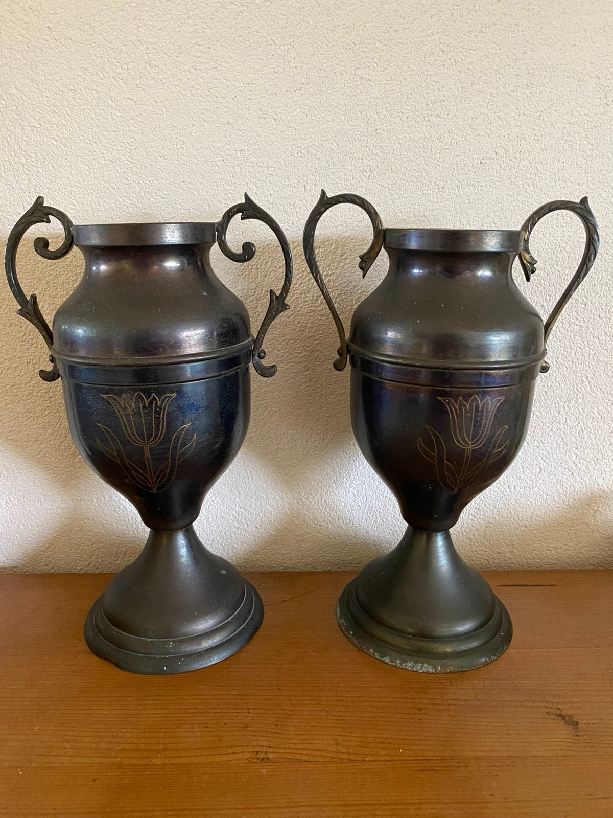 Set schouwvazen met gegraveerde tulp, Ophalen of Verzenden, Gebruikt