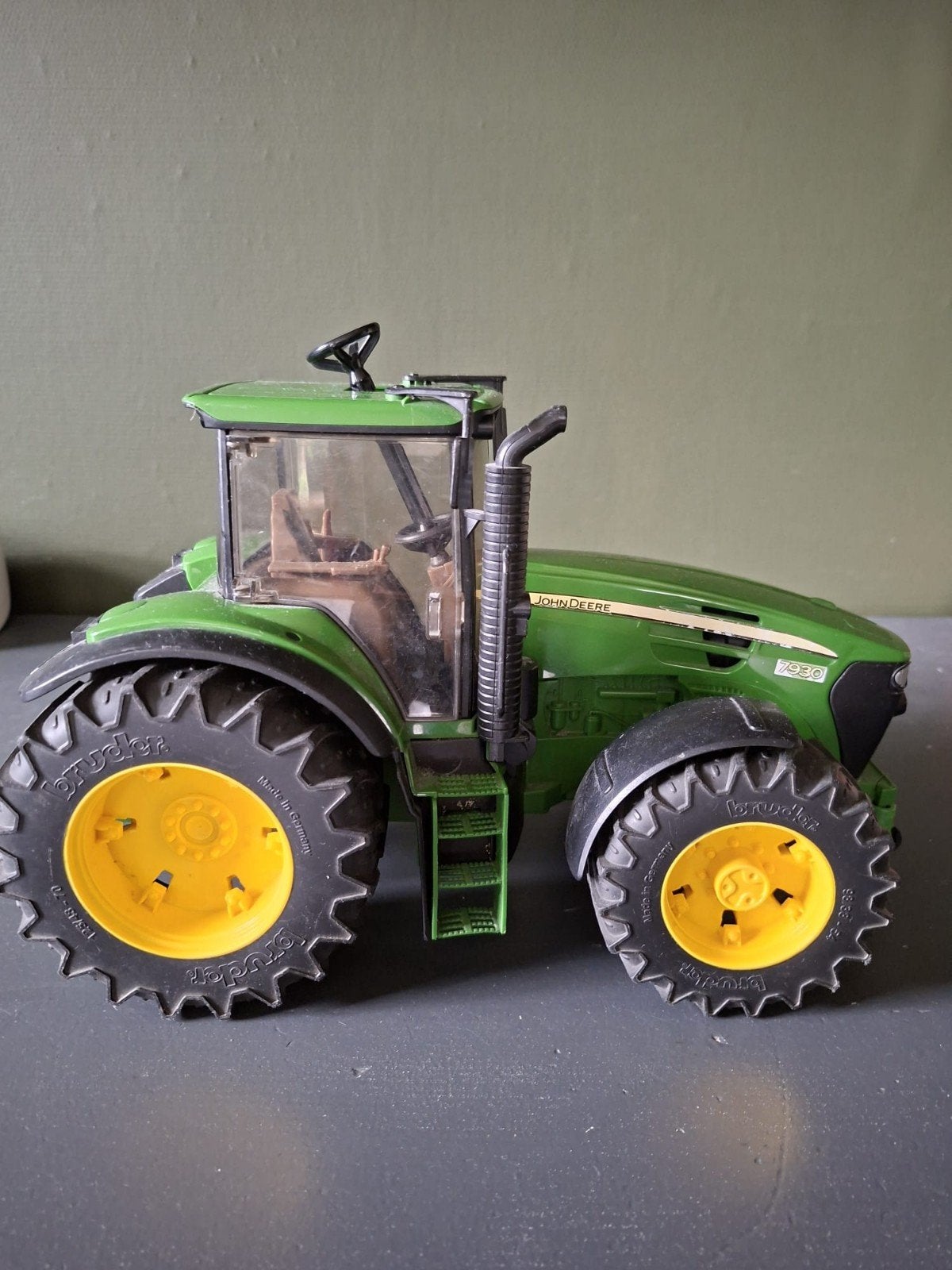 Gebruikt Bruder speelgoed: John Deere tractor en Gator, Ophalen, Gebruikt