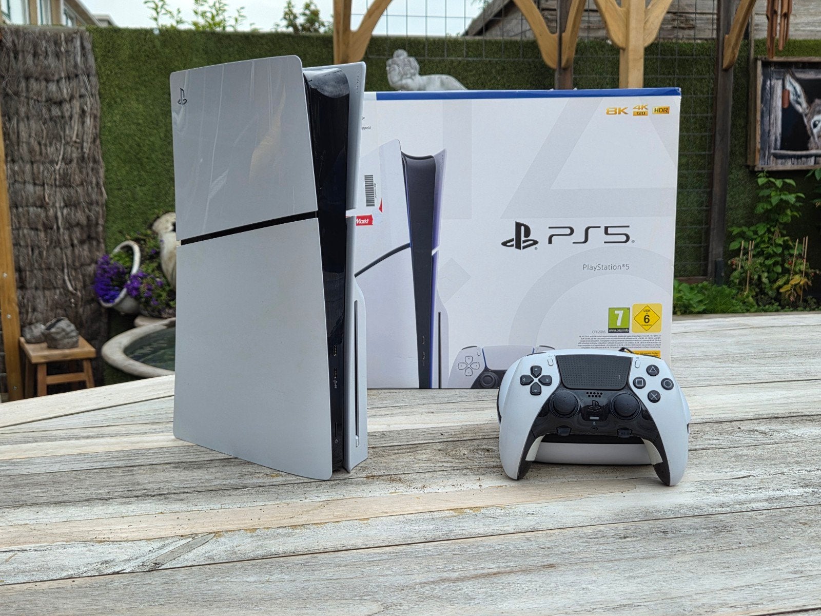 Aangeboden: PS5 slim editie & Pro Sony DualSense controller, Spelcomputers en Games, Spelcomputers | Sony PlayStation 5, Ophalen