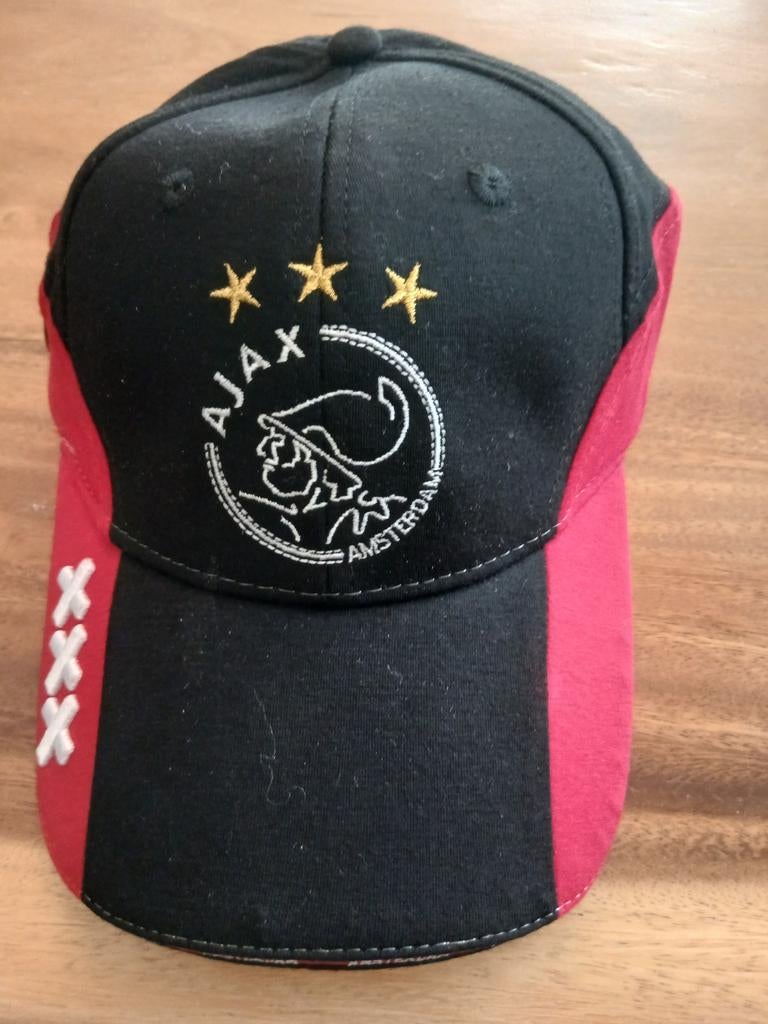 Ajax Pet - Zwart/Rood met logo en 3 sterren, Pet, Ajax, Gedragen, One size fits all
