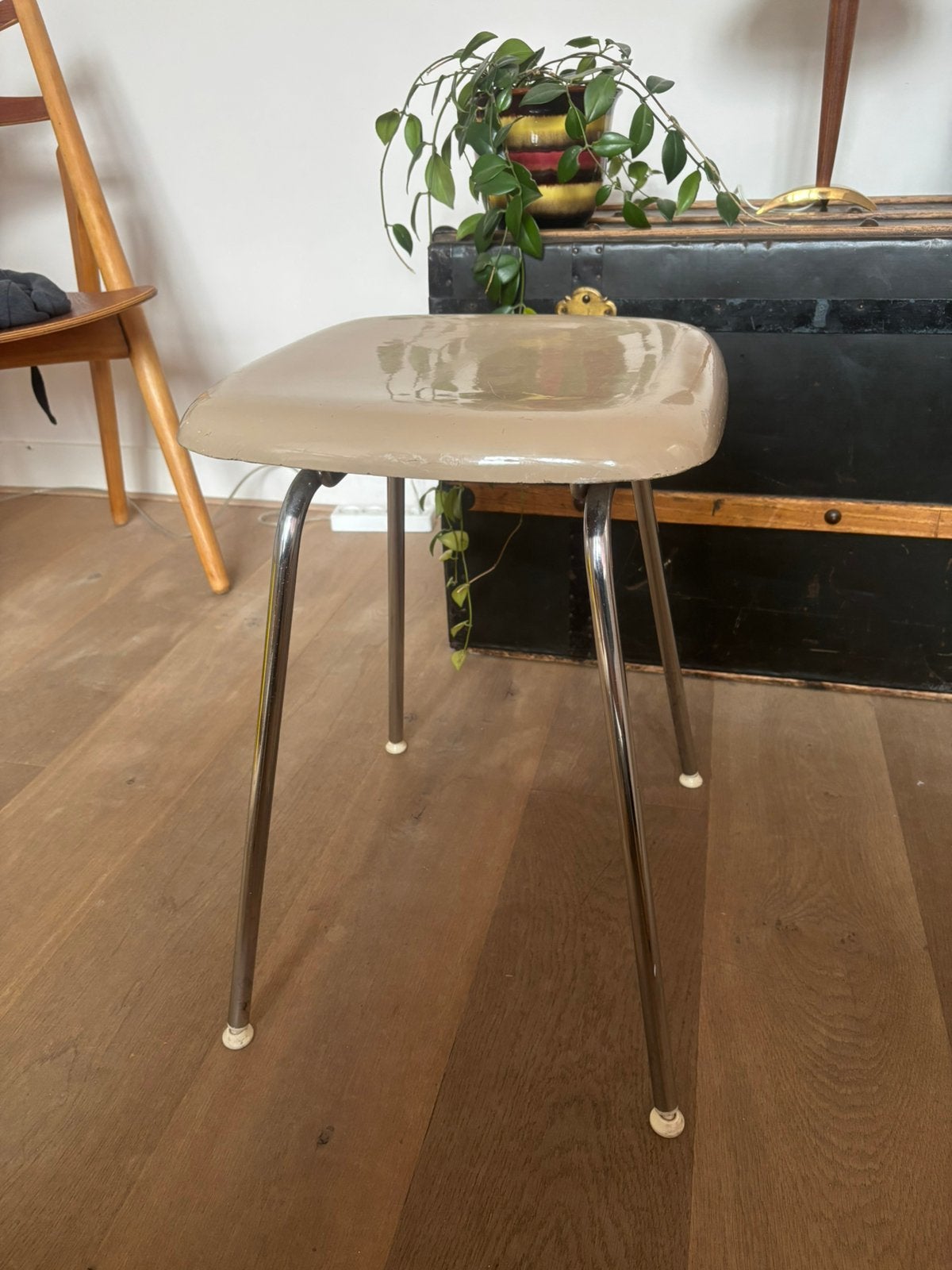 Kruk Eames?, Ophalen of Verzenden, Gebruikt, Rond, Minder dan 55 cm