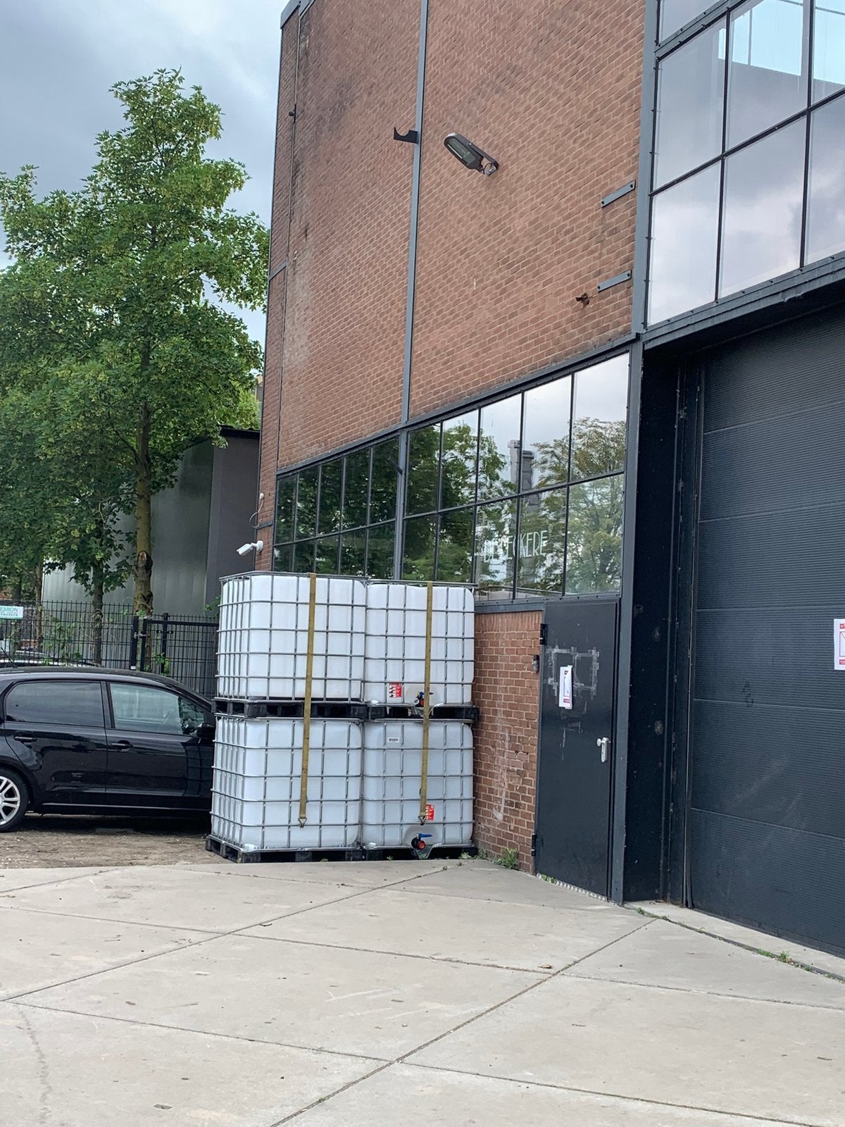 ibc tanks 4 stks, Ophalen, Zo goed als nieuw, IJzer, Gaashekwerk