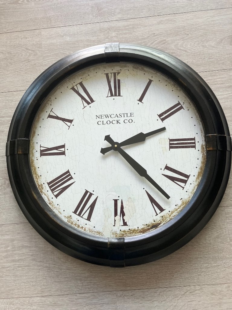 Mooie grote industriele wandklok Ø 62cm, Ophalen, Analoog, Industrieel, Stil uurwerk