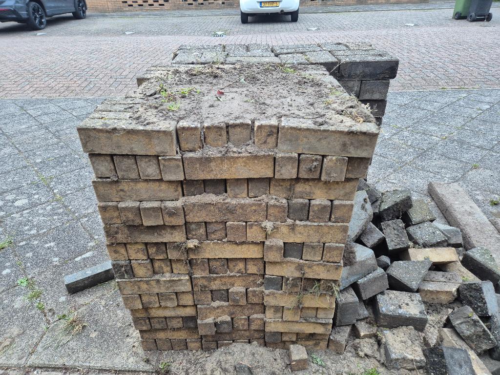 Klinkers gratis af te haleb, Tuin en Terras, Ophalen, Gebruikt, Klinkers, 10 m² of meer