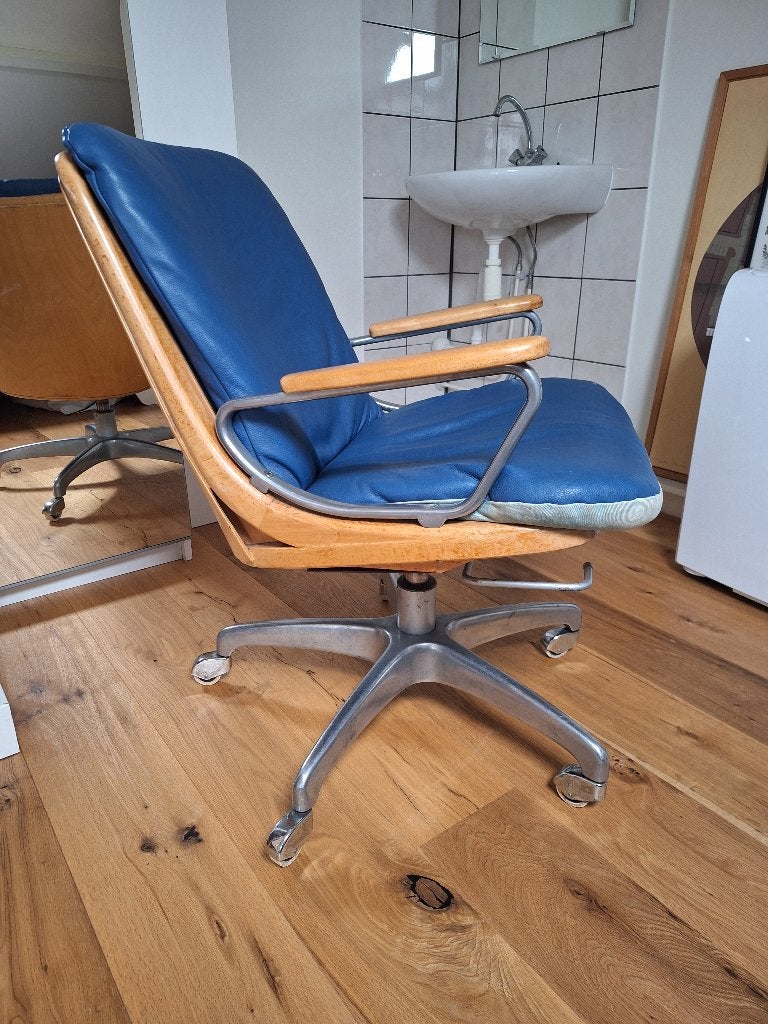 Bureaustoel Gentilina 2 - Strassle, Huis en Inrichting, Ophalen, Gebruikt, 75 tot 100 cm, Leer