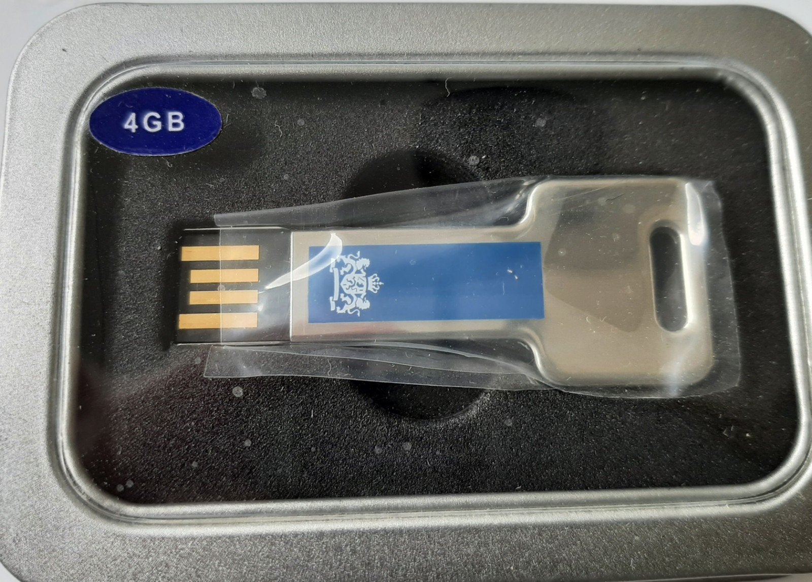 USB-stick 4GB met Nederlands wapen - Nieuw in blikje, Computers en Software, USB Sticks, Ophalen of Verzenden, Nieuw, Onbekend
