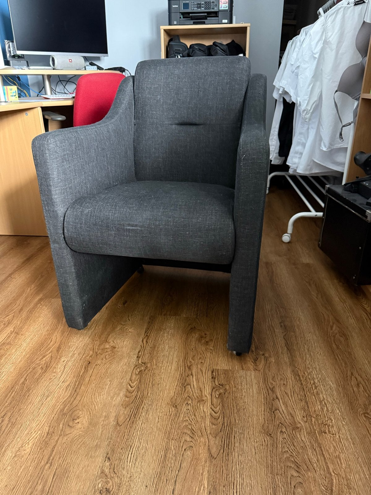 Comfortabele en zachte fauteuil op wielen, antraciet, Huis en Inrichting, Gebruikt, Ophalen of Verzenden, Eén, Stof