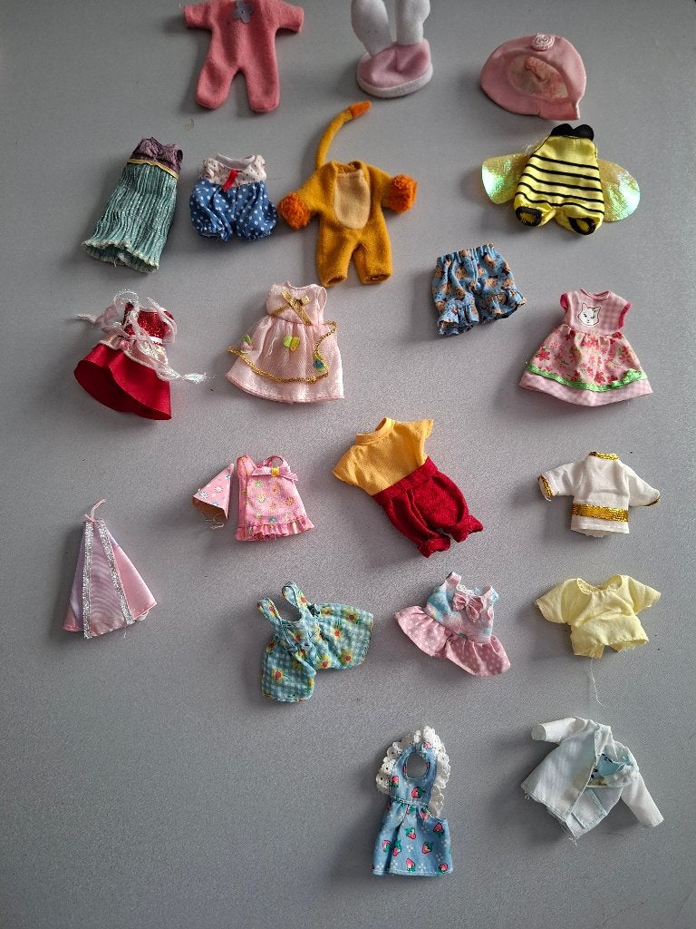 barbie kleine Shelly en Kelly kleertjes van Mattel, Ophalen of Verzenden, Gebruikt, Barbie
