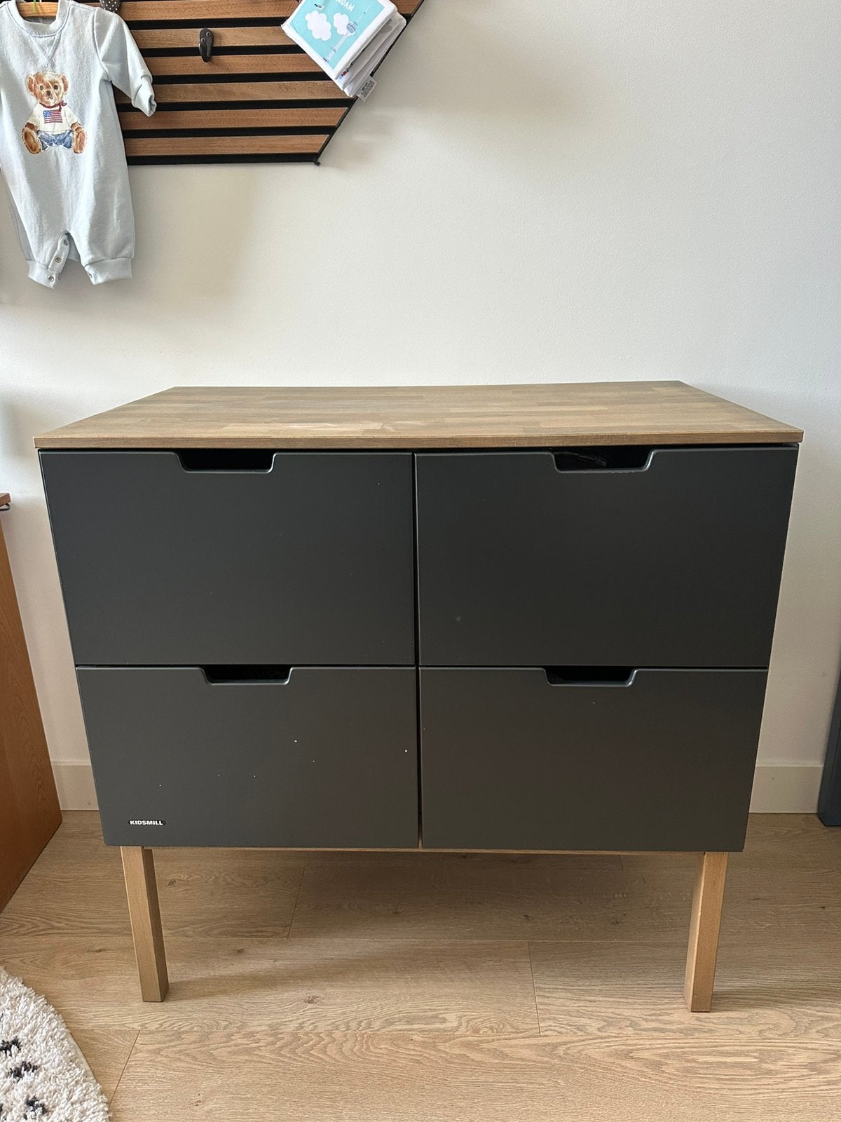 Kidsmill commode antraciet/grijs met houten blad – 4 lades, Ophalen, Gebruikt