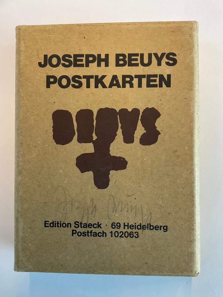 Joseph Beuys, doos met 25 postkaarten. Gesigneerd, Boeken, Ophalen, Zo goed als nieuw, Joseph Beuys, Overige onderwerpen