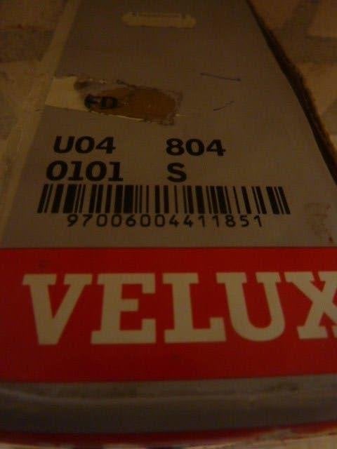 Nieuwe Velux verduisterend gordijn + plissé / U04 ( 134x98), Rolgordijn, Nieuw, Ophalen of Verzenden, Gordijn
