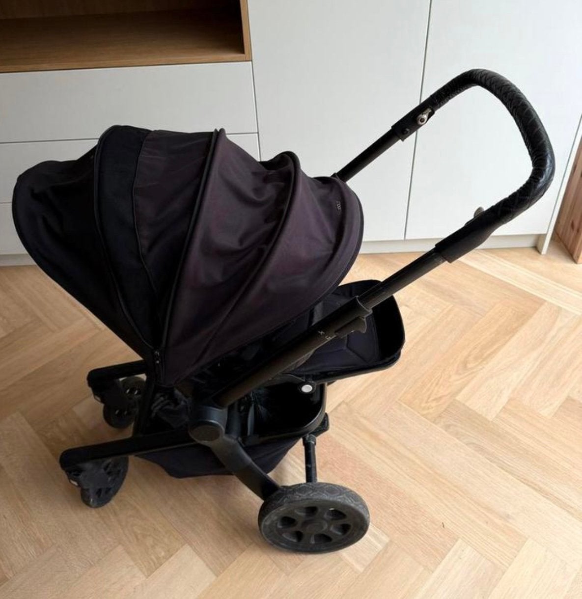 Kinderwagen Joolz Hub black + maxicosi adapter + regenhoes, Ophalen, Zo goed als nieuw, Regenhoes