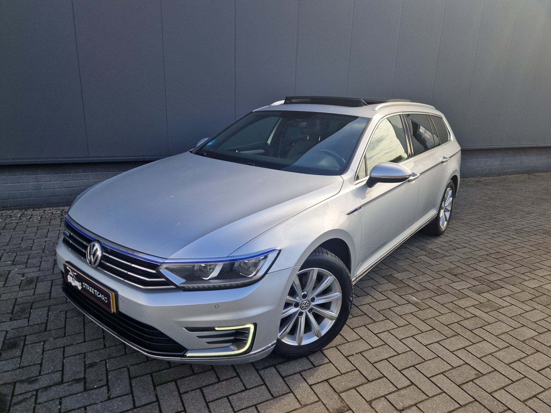 Volkswagen Passat Variant 1.4 TSI GTE Highline /Org NL/Pano/, 12 maanden, Gebruikt, Hybride Elektrisch/Benzine, 1600 kg