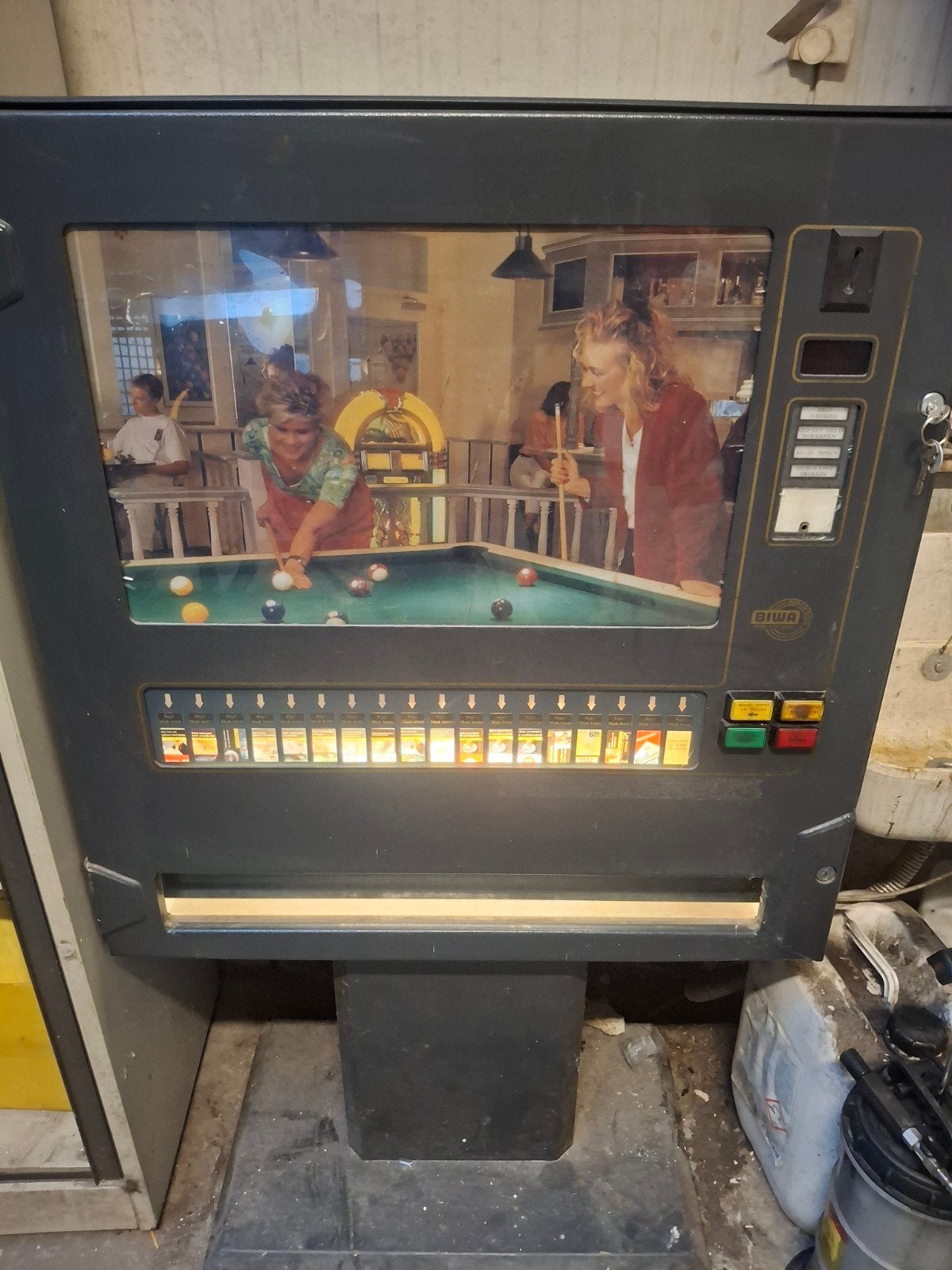Vintage Biwa sigarettenautomaat, Ophalen, Gebruikt