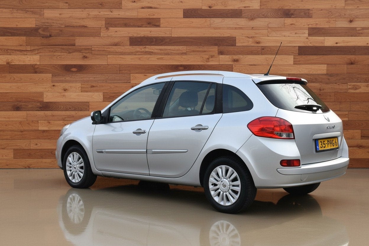 Renault Clio Estate 1.2-16V Collection (bj 2011), Auto's, Voorwielaandrijving, Euro 5, Gebruikt, Zwart