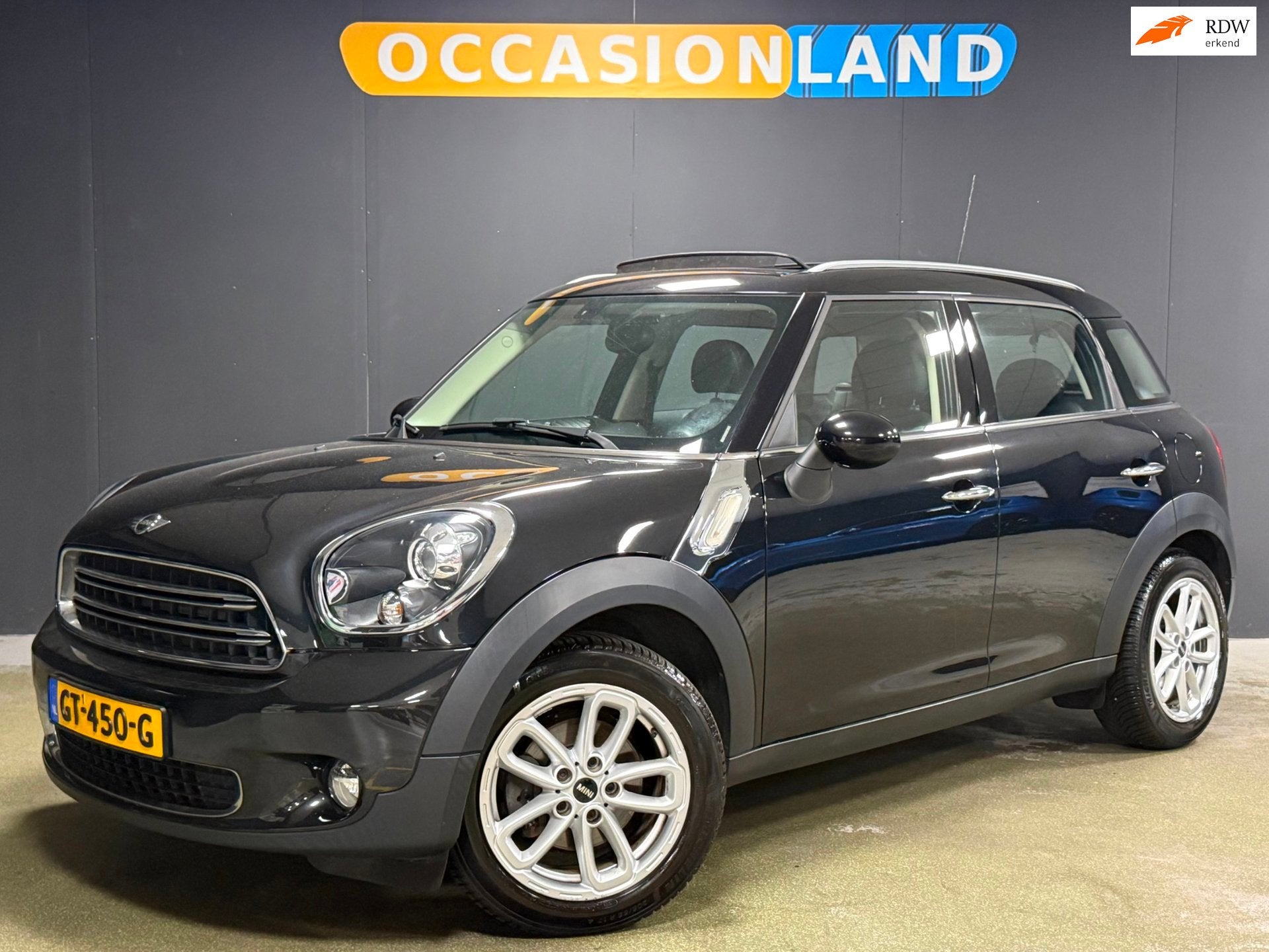 Mini Countryman 1.6 One Knockout Edition|PANO|NAP|CRUISE|LED, Auto's, Voorwielaandrijving, Gebruikt, Zwart, Bedrijf