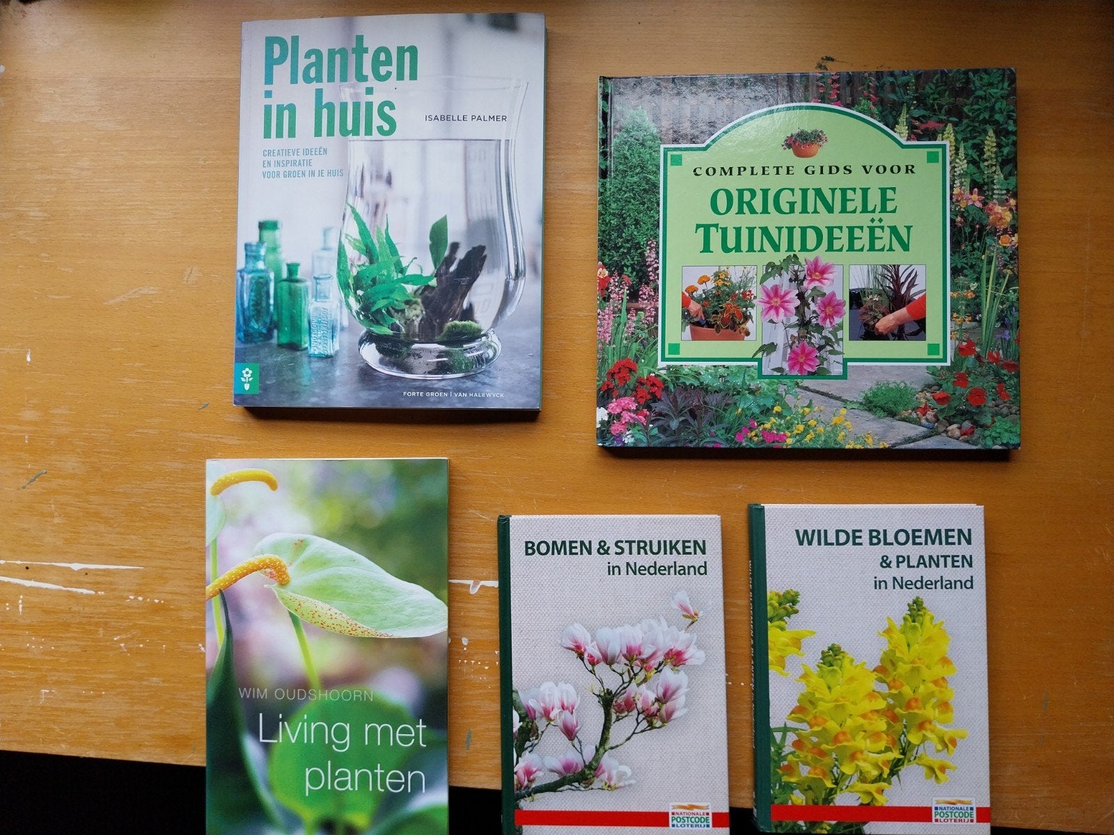 Boeken over planten en tuinieren (5 stuks), Ophalen of Verzenden, Gelezen, Wim Oudshoorn, Isabelle Palmer, Philip Swindells, Tuinieren en Tuinplanten