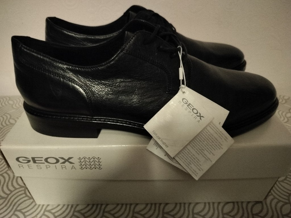 1 paar nieuwe lederen veterschoenen Geox Respira  maat 45, Kleding | Heren, Zwart, Nieuw, Ophalen of Verzenden, Geox
