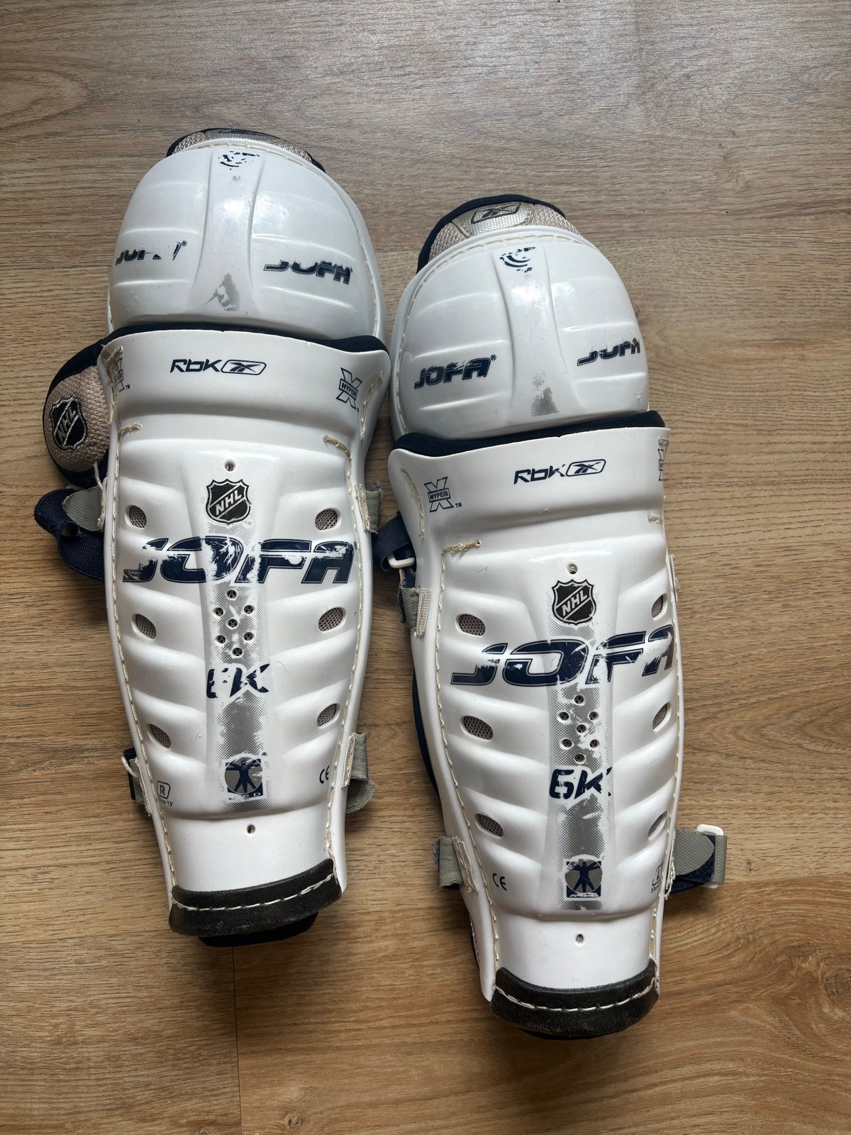 Jofa 5K ijshockey scheenbeschermers - 33cm/13", Sport en Fitness, IJshockey, Ophalen, Gebruikt, Bescherming