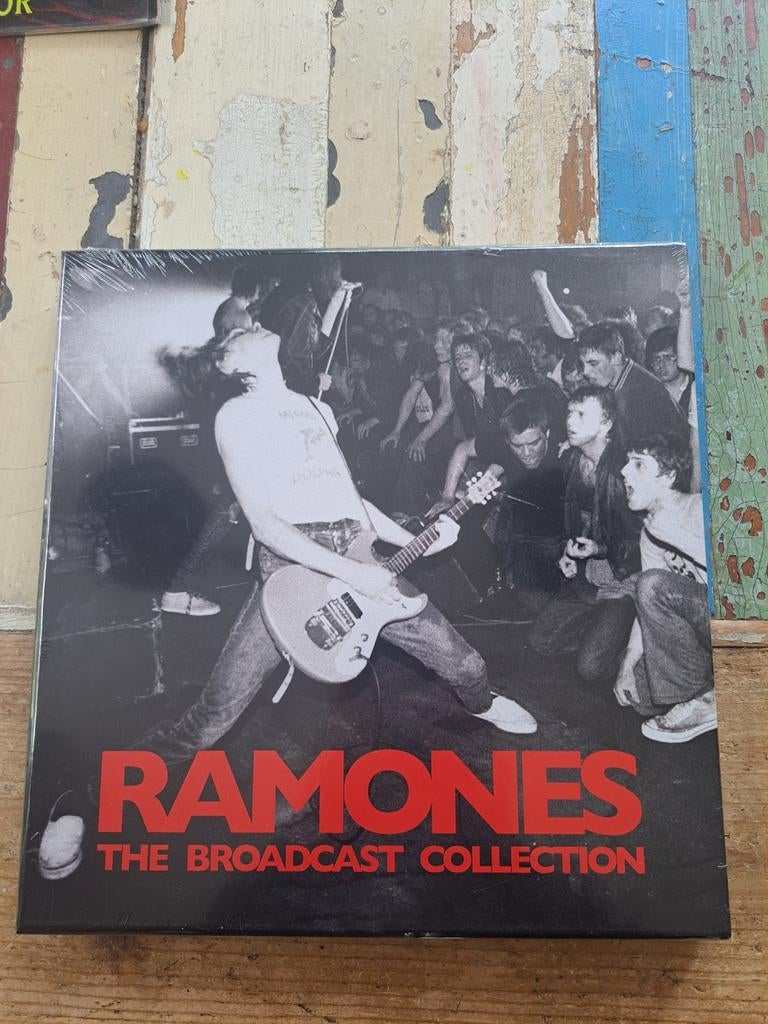 Ramones - The Broadcast Collection (Nieuw in verpakking), Ophalen of Verzenden, 1970 - 1979, Nieuw in verpakking, Boxset