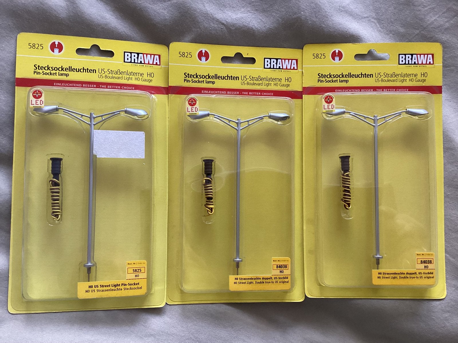 Brawa USA : 3x US double street lights, LED, HO, 1:87 NL, Bachmann, Gelijkstroom of Wisselstroom, Brug, Tunnel of Gebouw, Nieuw